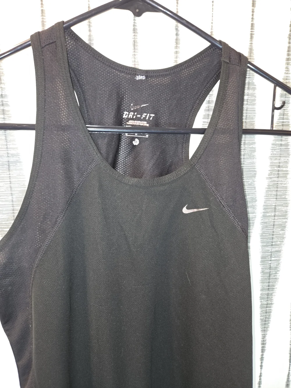 Nike Women’s Black Dri-FIT Performance Tank SIZE MEDIUM